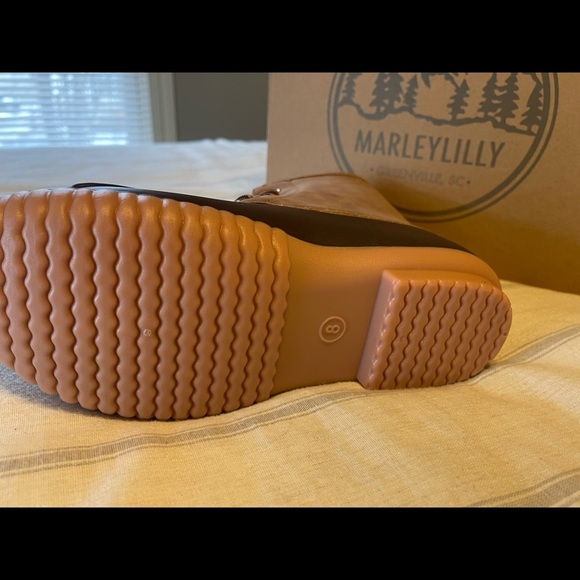 Marelilly Duck Boots. Size 8 - Picture 5 of 5
